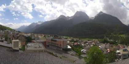 Imagen de vista previa de la cámara web Scuol - Hotel Belvédère